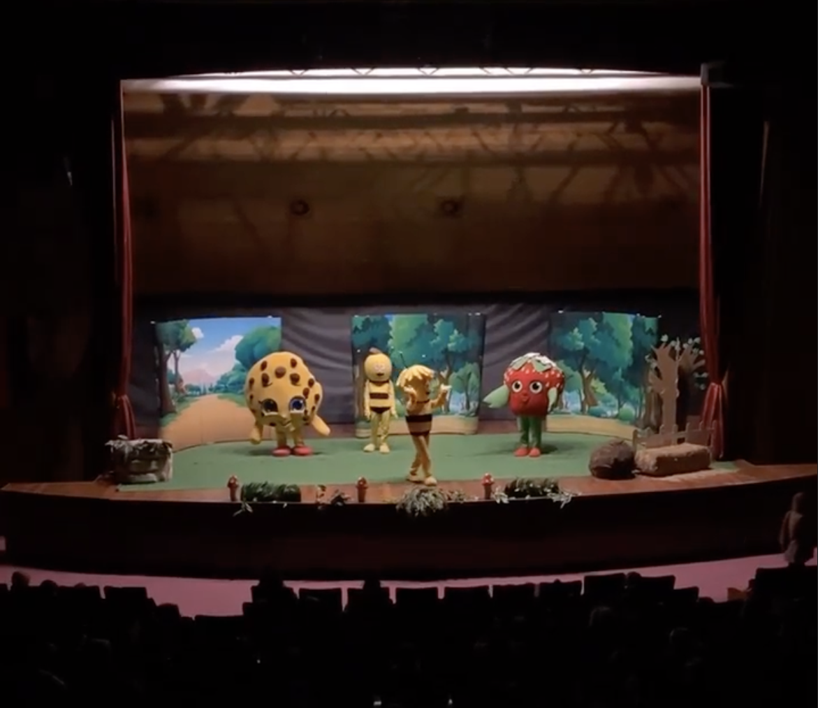 Arı Maya Meyveler Ülkesinde-galery-1